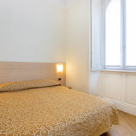 De La Gare 4* Milão