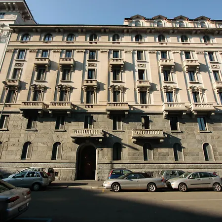 De La Gare Milão